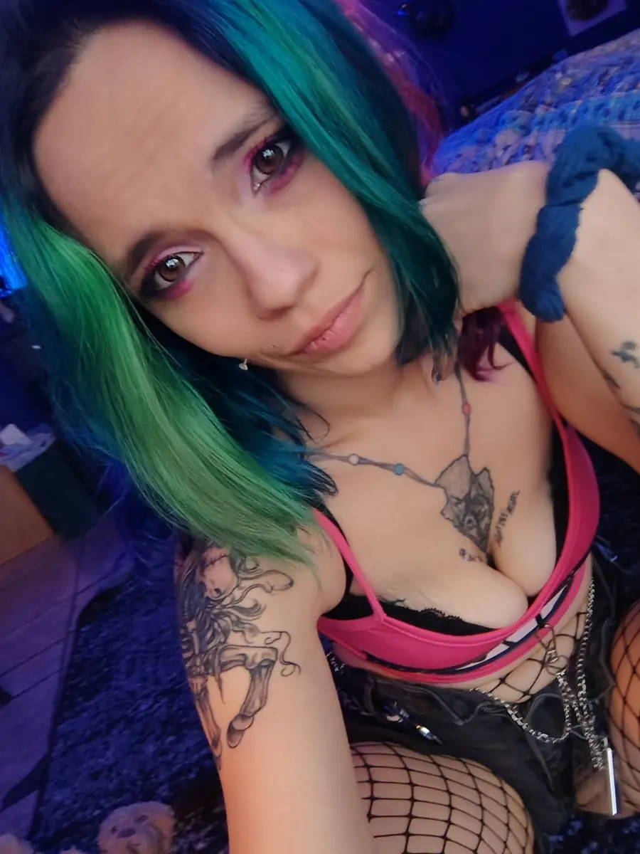 officiallysavagesiren story image